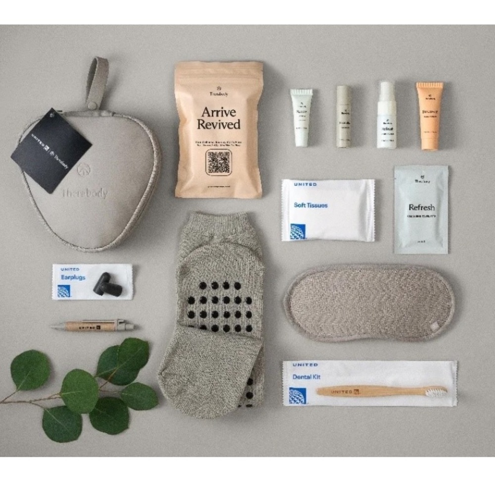 United airlines x Therabody businesss class amenity kit - brand new w tag